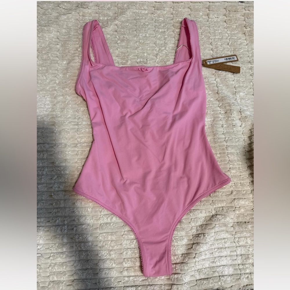 SKIMS fits everybody Bodysuit